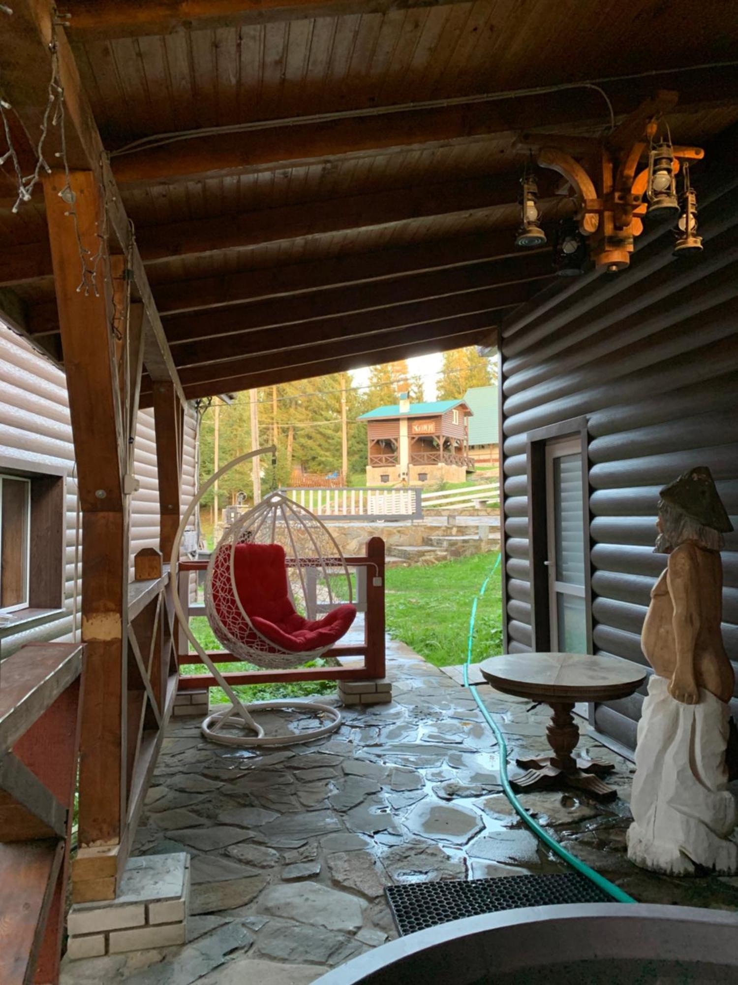 Hotel Novoe Shale Yablunytsya Εξωτερικό φωτογραφία