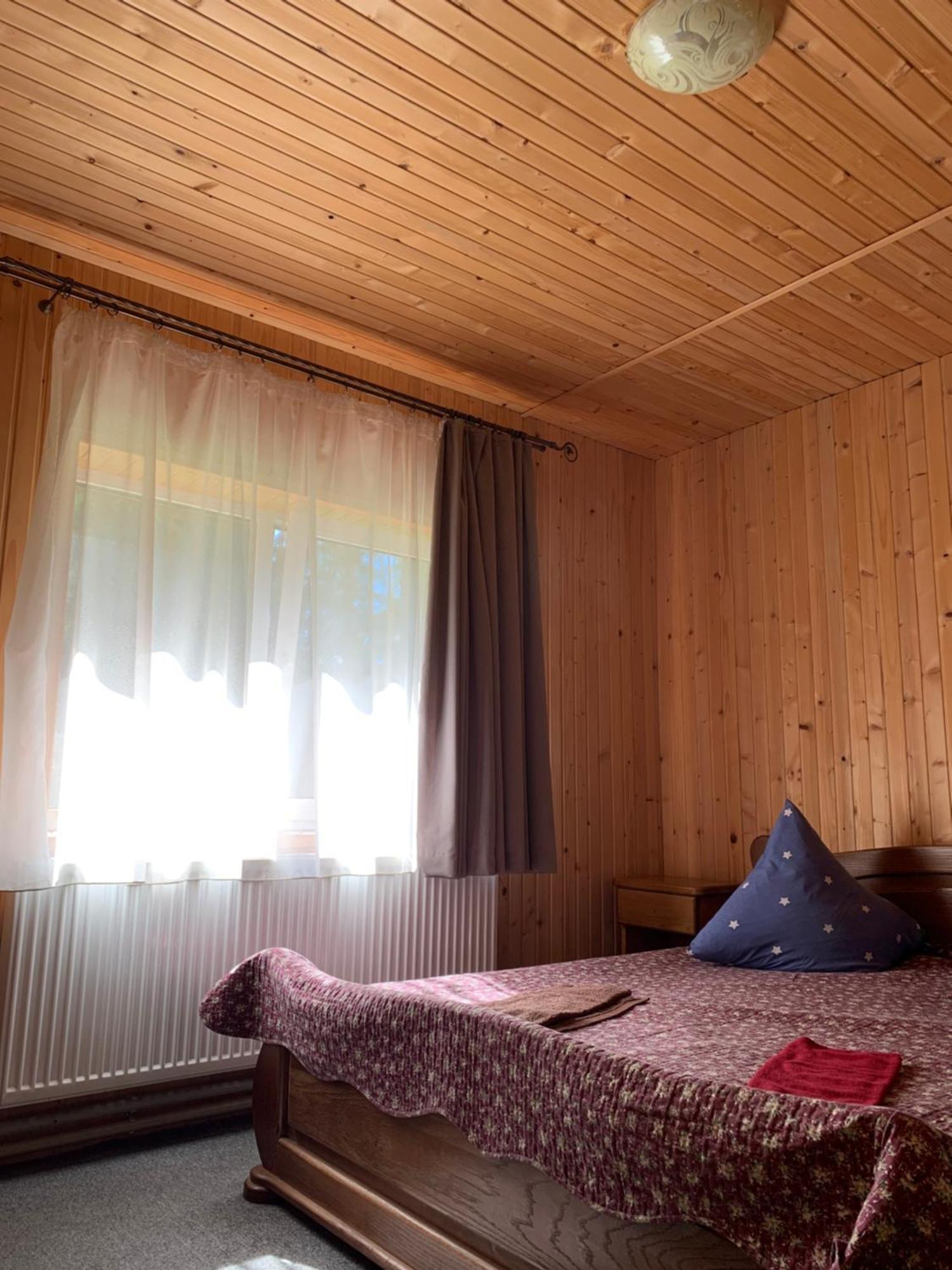 Hotel Novoe Shale Yablunytsya Εξωτερικό φωτογραφία