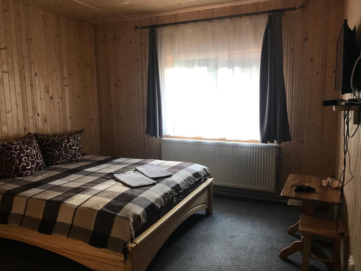 Hotel Novoe Shale Yablunytsya Εξωτερικό φωτογραφία