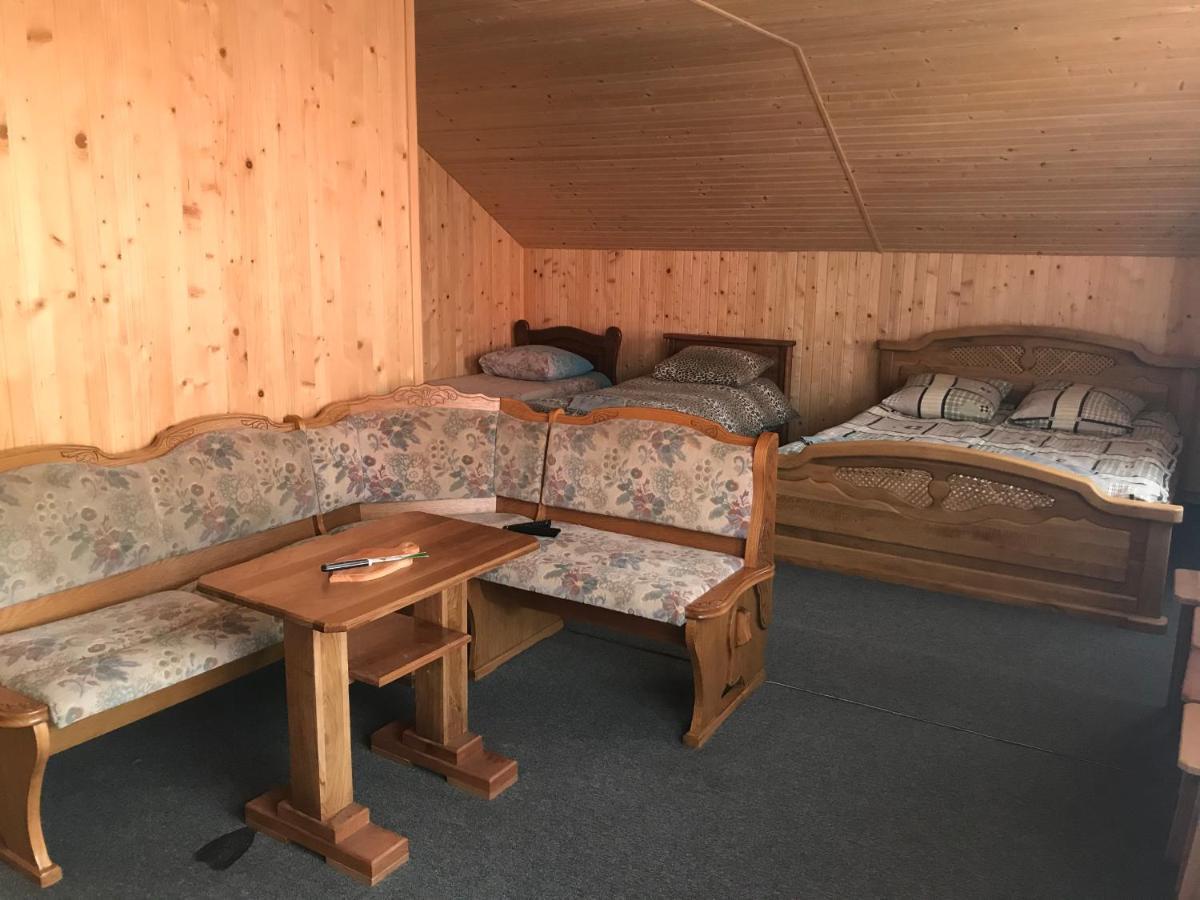 Hotel Novoe Shale Yablunytsya Εξωτερικό φωτογραφία